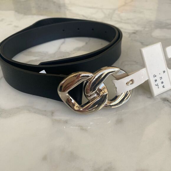A new day Belt Black with‎ Silver buckle - Picture 1 of 5